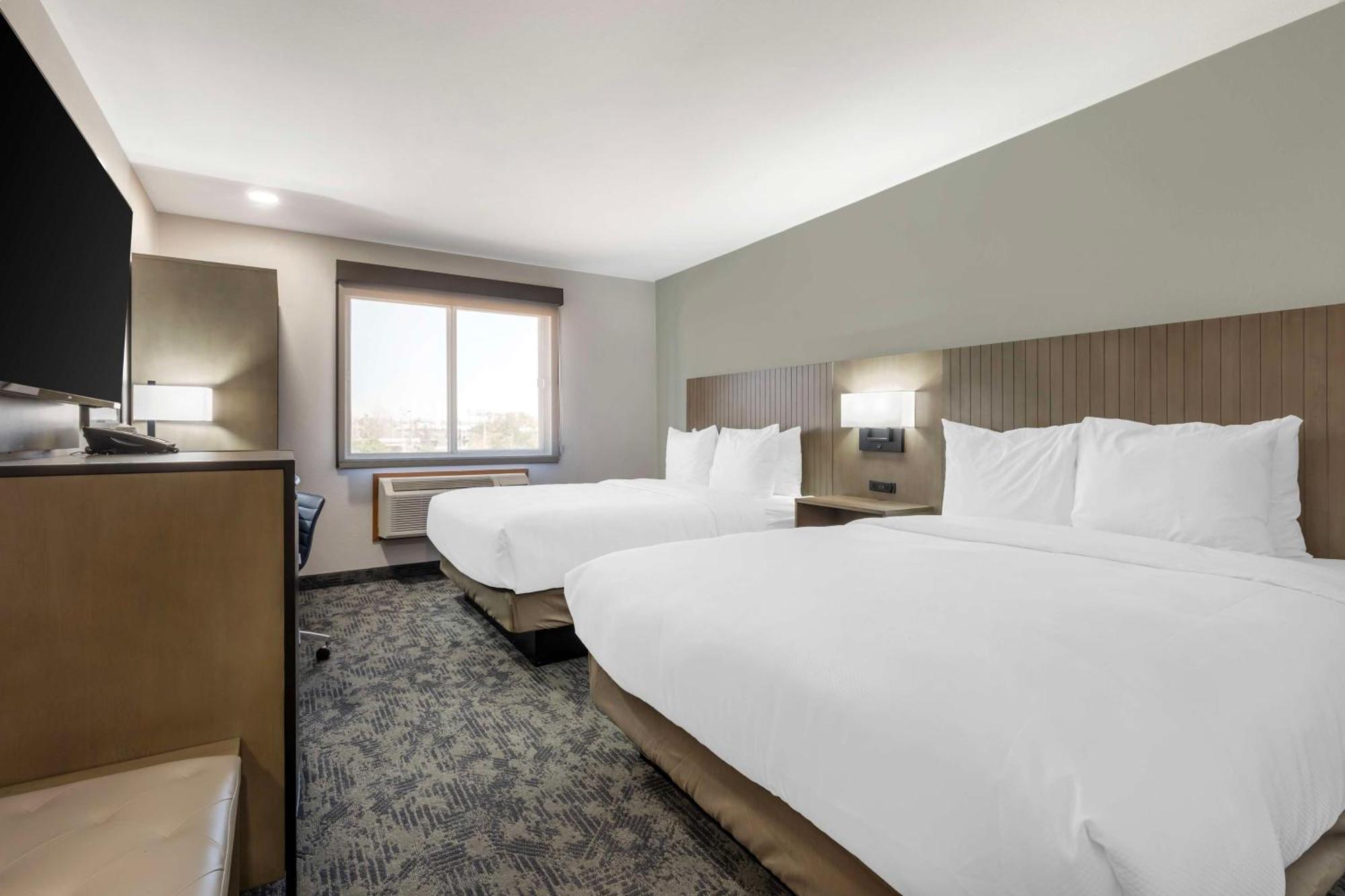Hotel Western North Side 3*