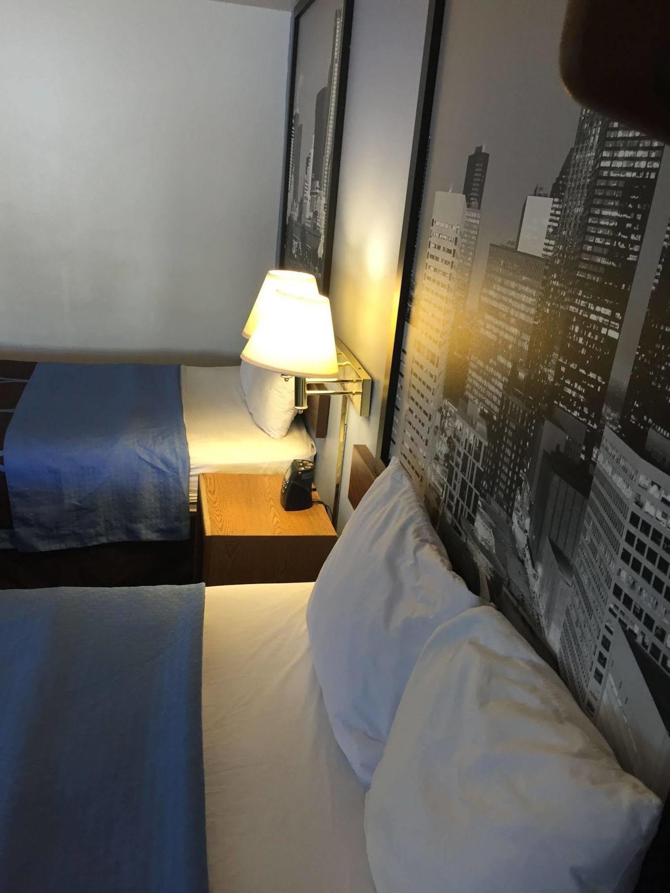 Western North Side Hotel 3*